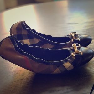 Burberry ballet flats